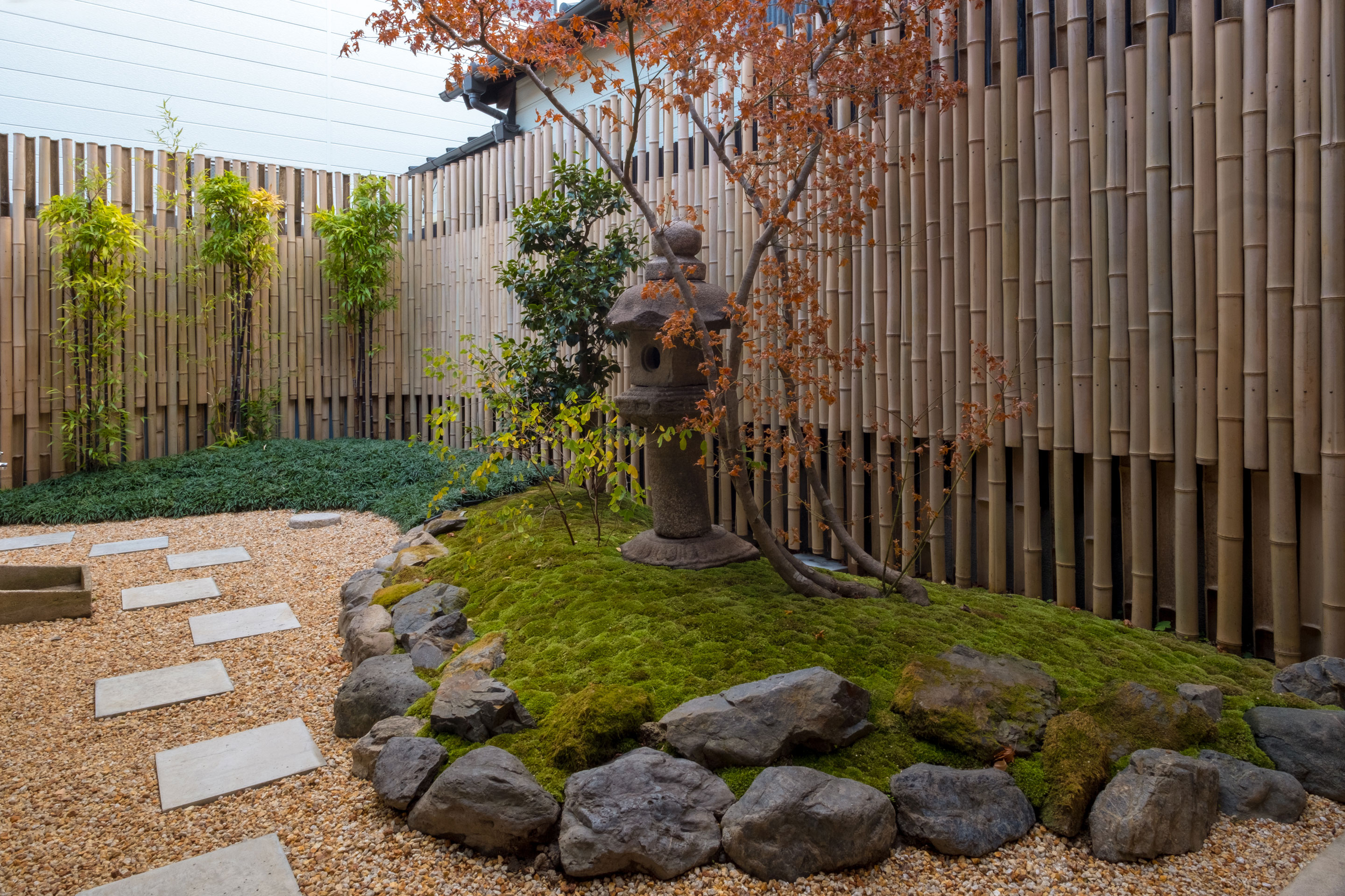 Uzumasa fence 02
