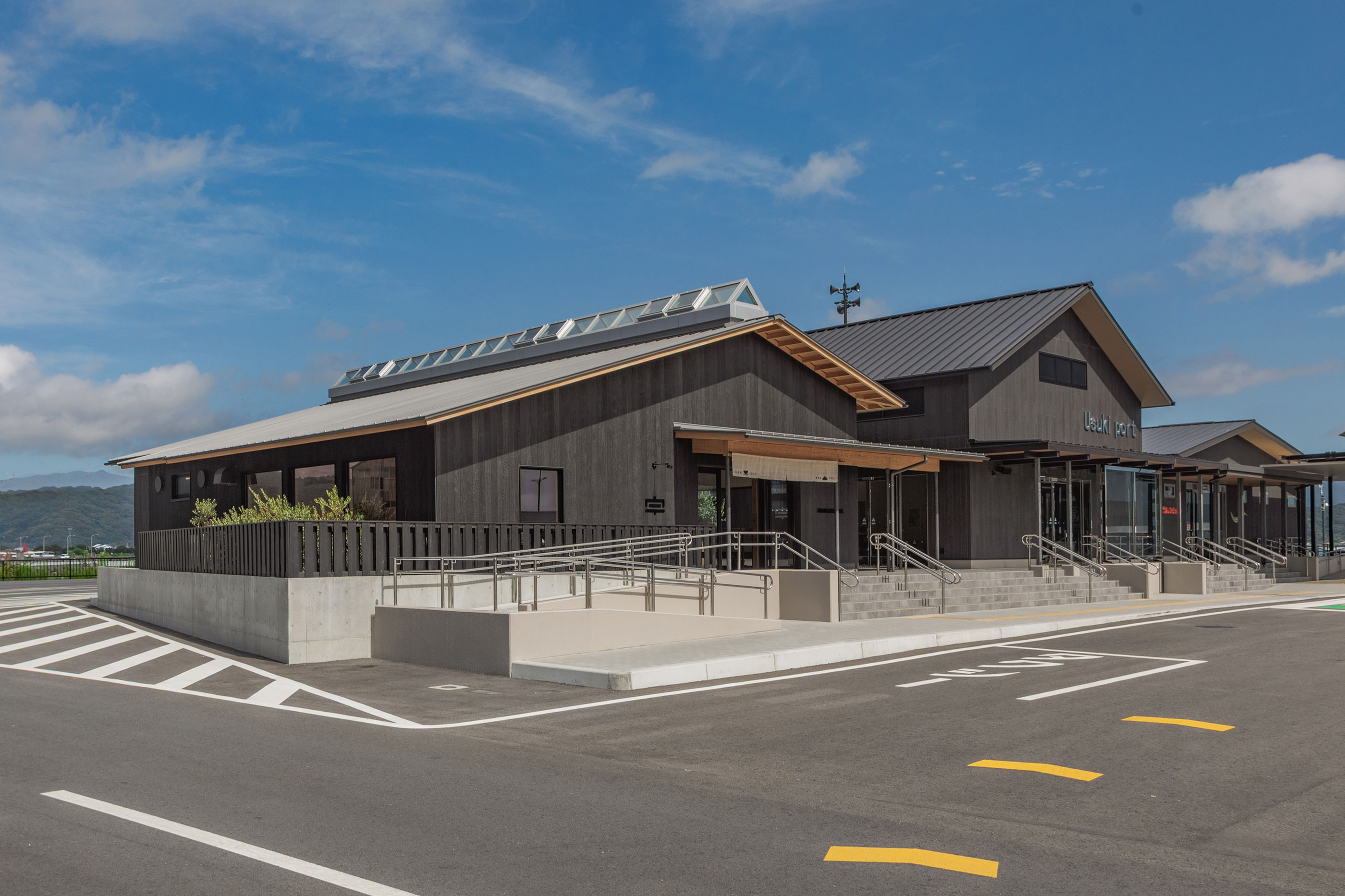 臼杵港ft宇和島運輸棟新築工事3 web